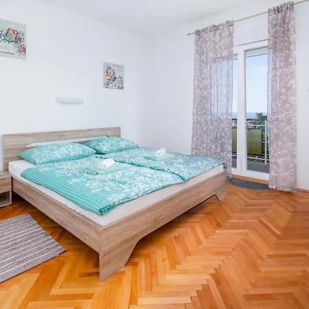 With Parking Space Rab - 17684