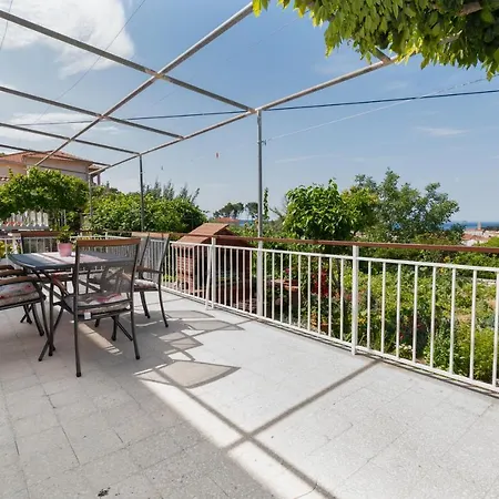 With Parking Space Rab - 17684 Appartamento *