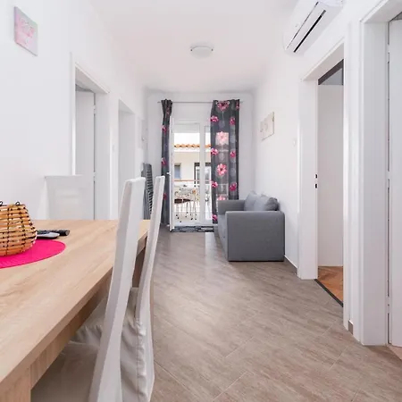 With Parking Space Rab - 17684 Banjol