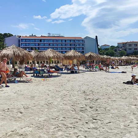 With Parking Space Rab - 17684 Appartamento